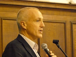 Ian Roberts giving inugural Ashlyns Lecture